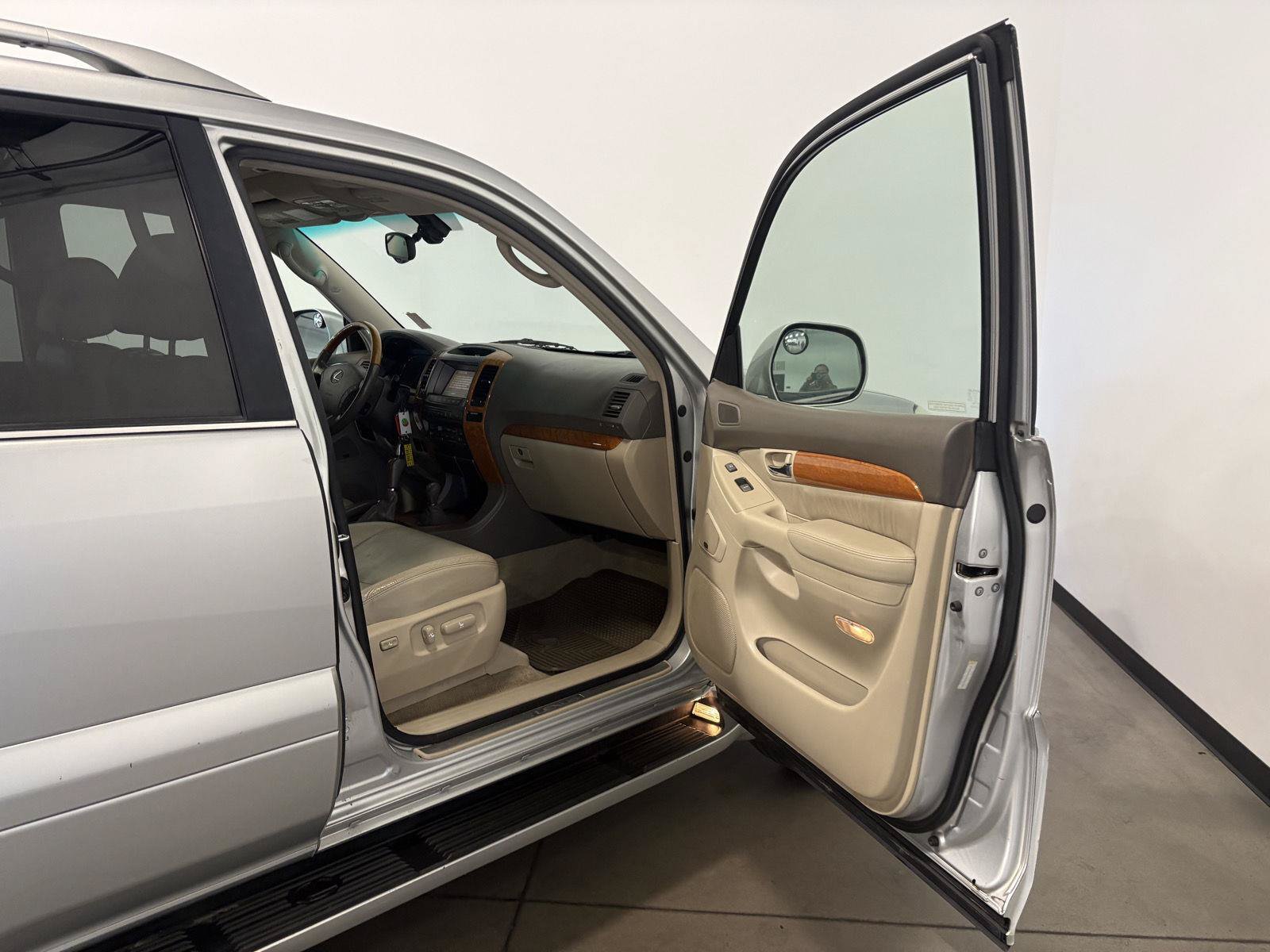 Used 2005 Lexus GX 470 AWD/4WD image 41