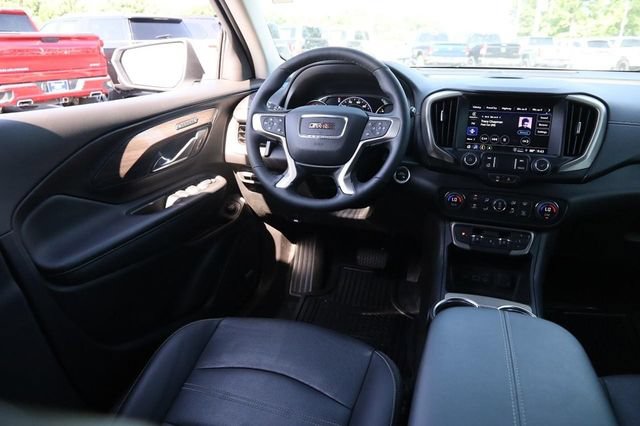 Used 2024 GMC Terrain Denali w/ Denali Premium Package AWD/4WD image 26