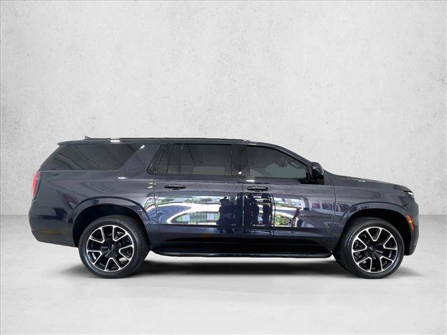 Used 2025 Chevrolet Suburban RST RWD image 5
