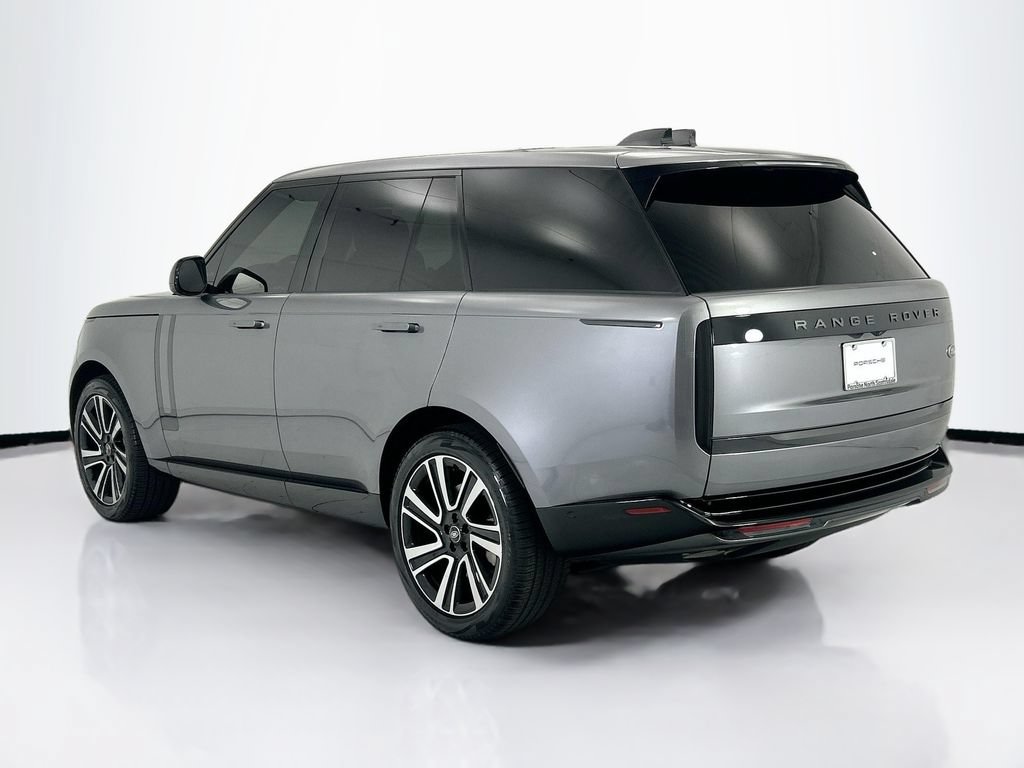 Used 2023 Land Rover Range Rover SE AWD/4WD image 3