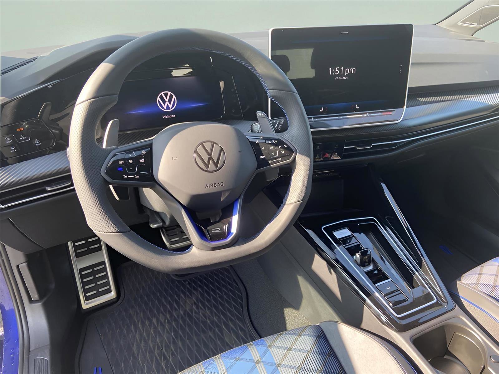 New 2025 Volkswagen Golf R Black Edition image 9