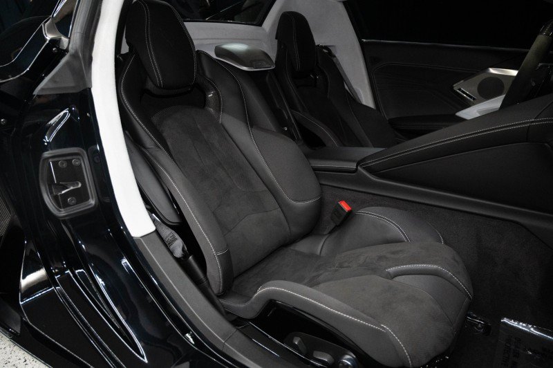 Used 2024 Chevrolet Corvette Z06 RWD image 11