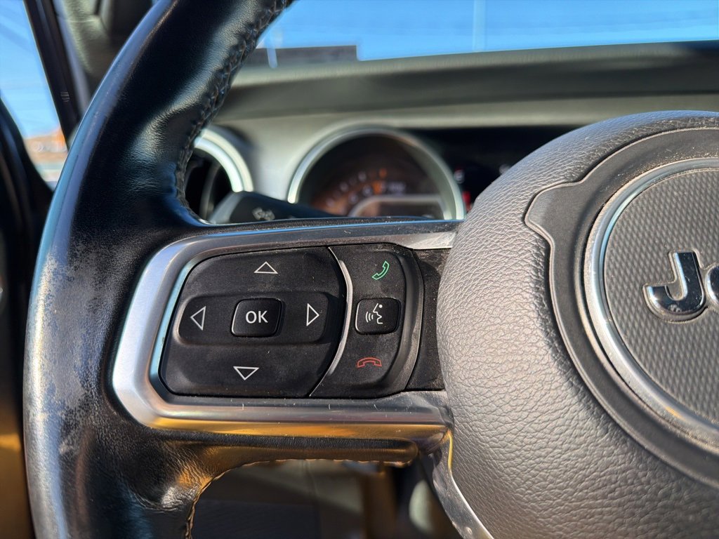 Used 2018 Jeep Wrangler Unlimited Sahara image 32