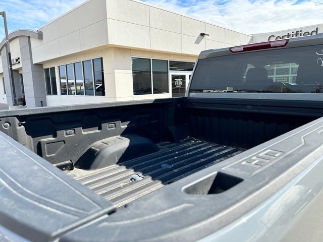 Used 2024 Chevrolet Silverado 2500 Custom w/ Custom Value Package image 9