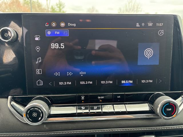 Used 2024 Chevrolet Colorado LT image 31