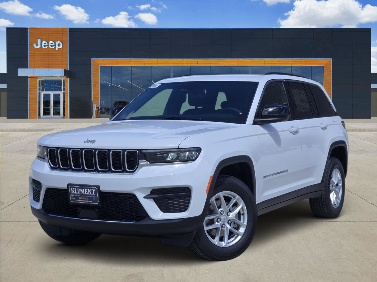 New 2026 Jeep Grand Cherokee Laredo AWD/4WD image 1