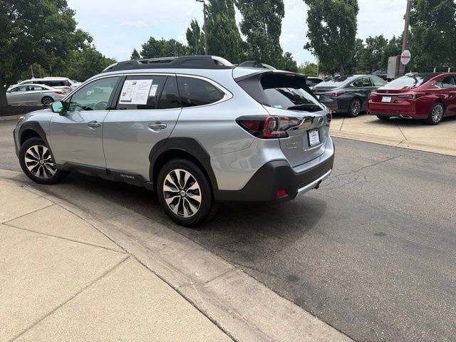 Used 2025 Subaru Outback Touring AWD/4WD image 5