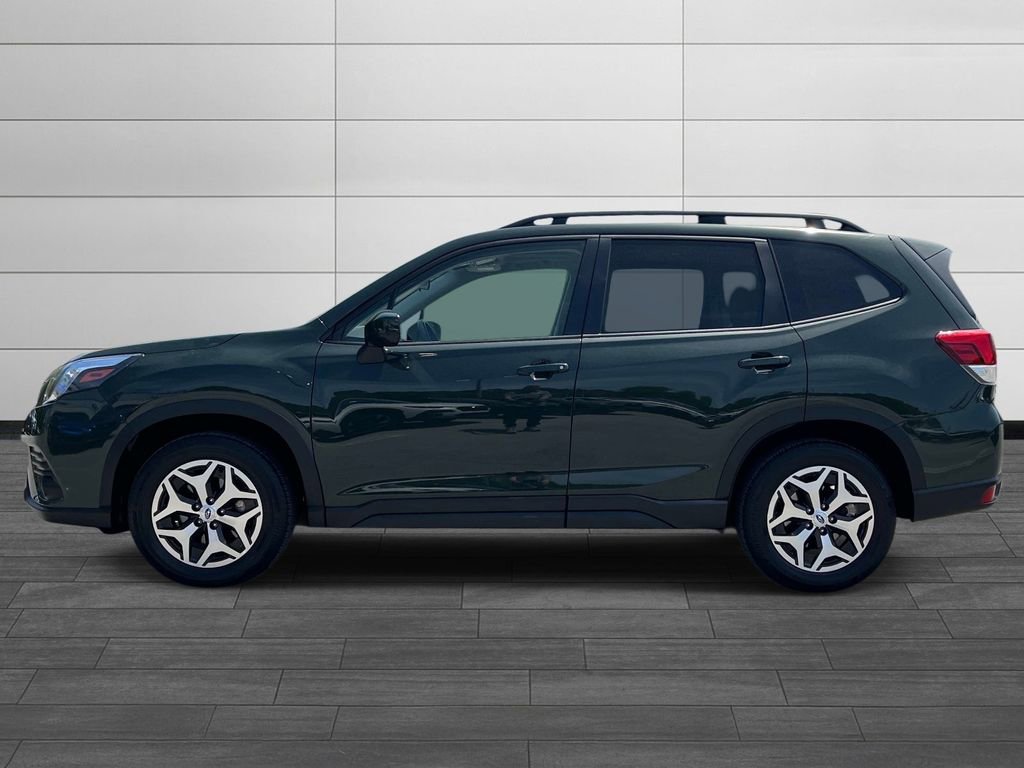 Used 2023 Subaru Forester Premium AWD/4WD image 6