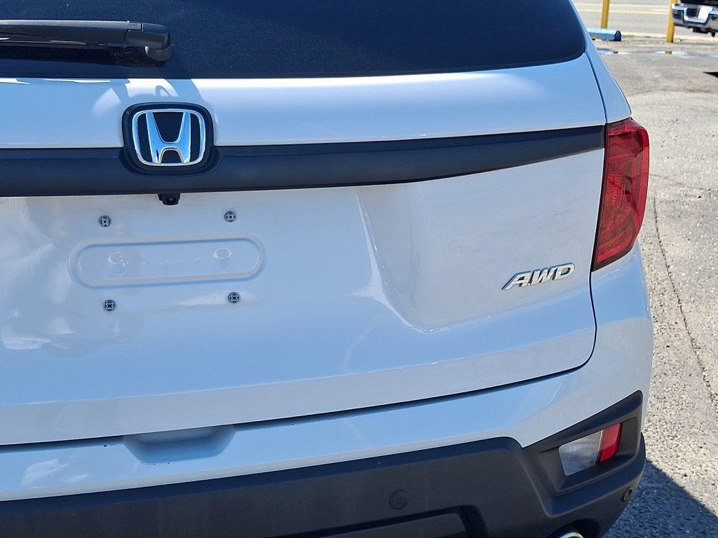 Used 2023 Honda Passport EX-L image 16