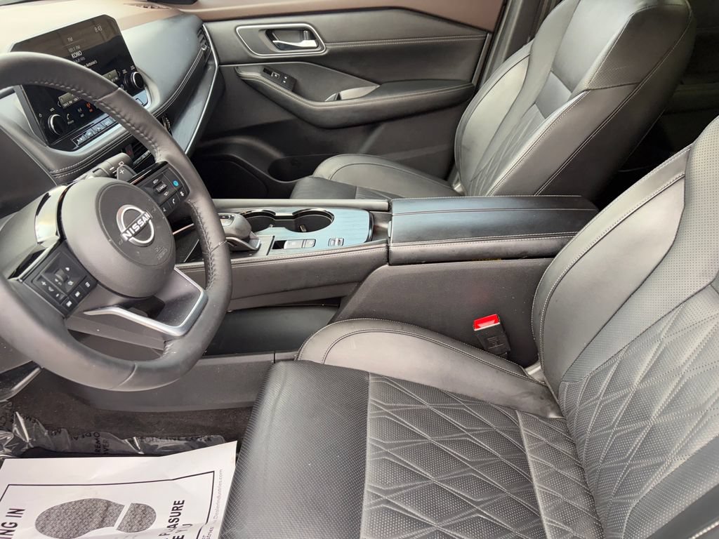 Certified 2023 Nissan Rogue Platinum FWD image 9