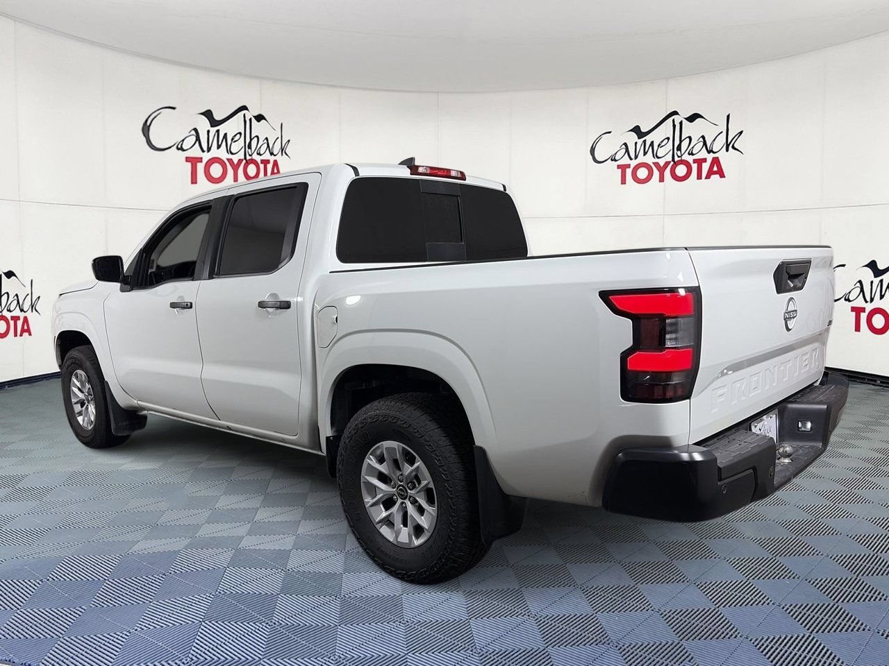 Used 2025 Nissan Frontier S w/ S Utility Package AWD/4WD image 5