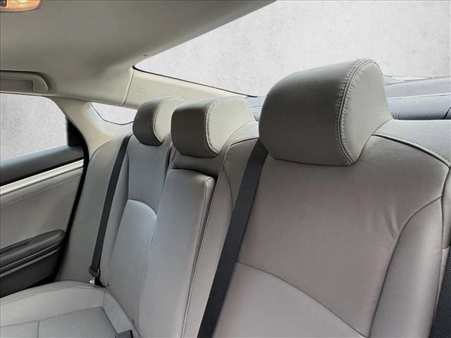 Used 2016 Honda Civic Touring image 14