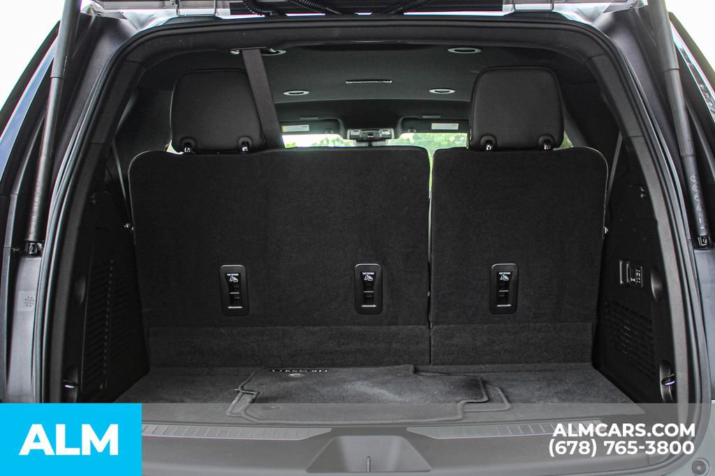 Used 2025 Chevrolet Tahoe High Country AWD/4WD image 23