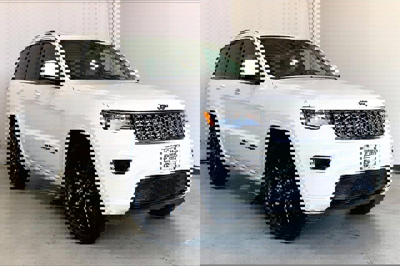 Used 2020 Jeep Grand Cherokee Altitude