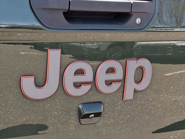 Certified 2021 Jeep Gladiator Mojave w/ LED Lighting Group AWD/4WD image 16