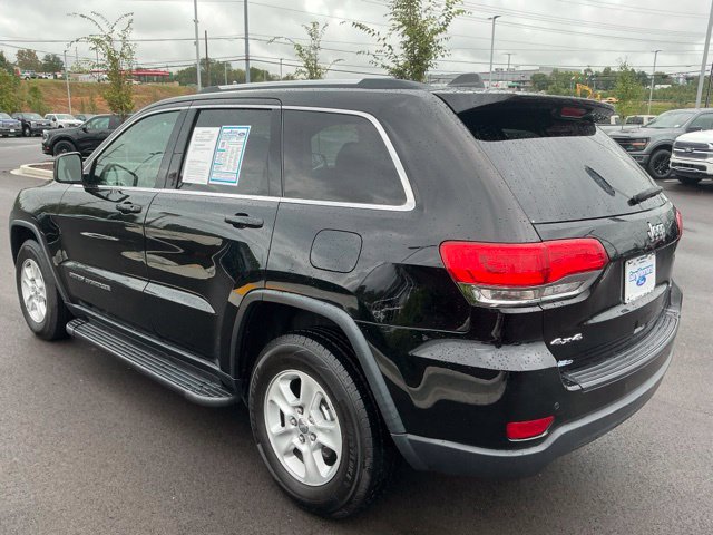 Used 2017 Jeep Grand Cherokee Laredo w/ Quick Order Package 23E AWD/4WD image 6