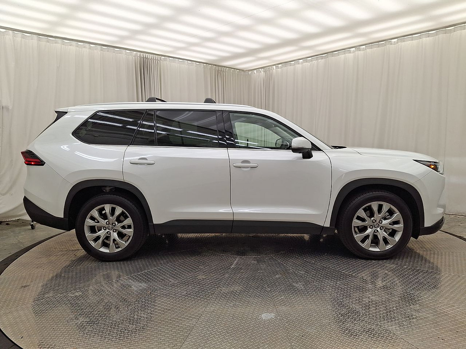 Certified 2026 Toyota Grand Highlander AWD image 30
