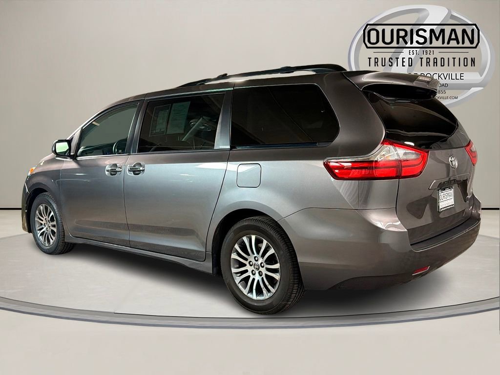 Used 2020 Toyota Sienna XLE image 7