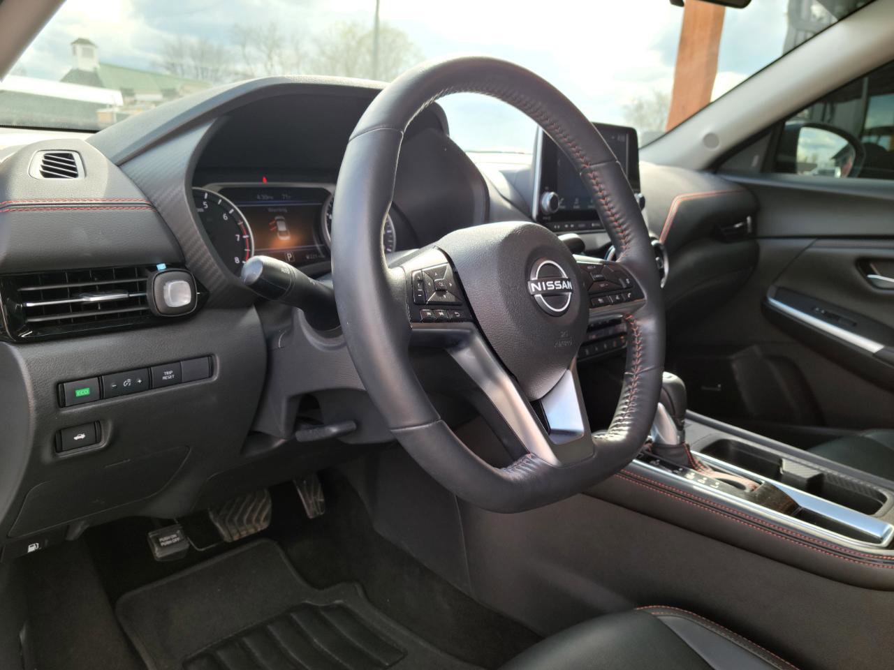 Used 2024 Nissan Sentra SR w/ SR Premium Package image 9