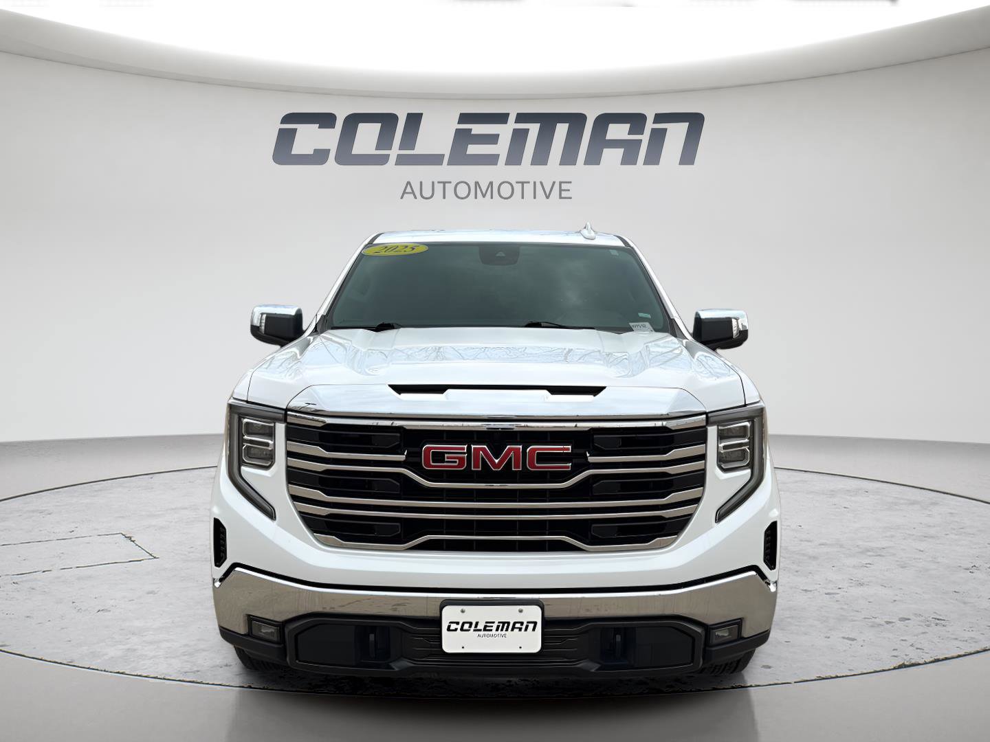 Used 2025 GMC Sierra 1500 SLT image 8