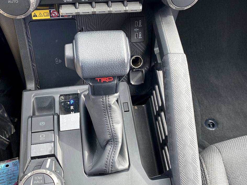 Certified 2025 Toyota 4Runner TRD Off-Road image 18