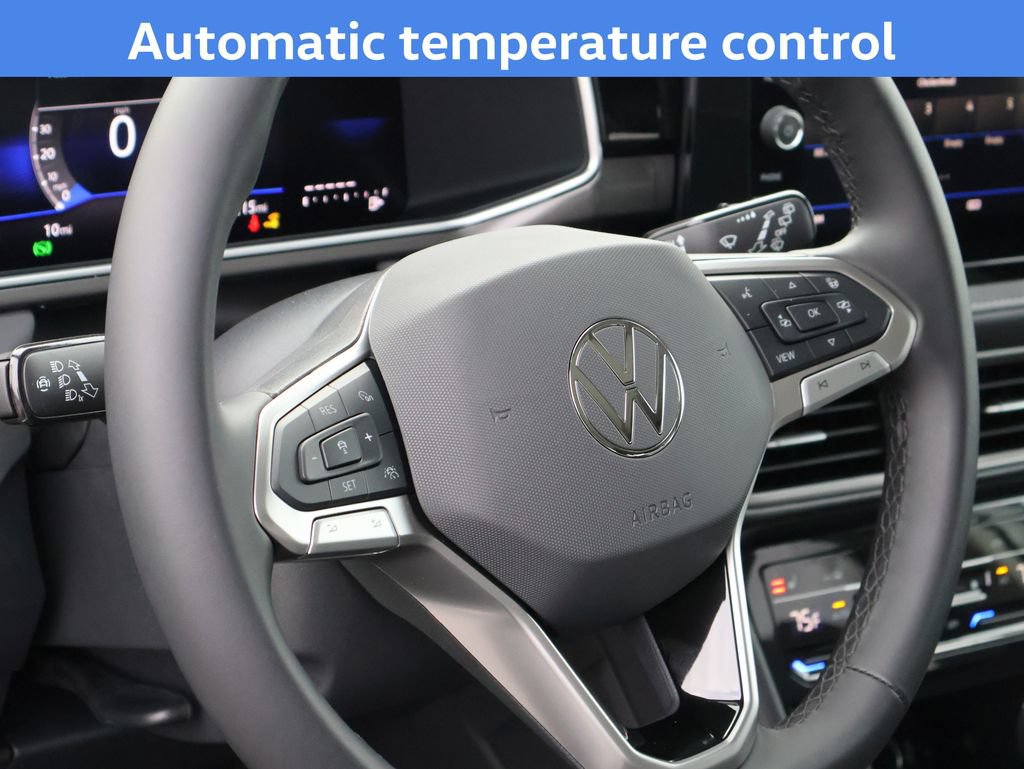 New 2026 Volkswagen Taos SE AWD/4WD image 4