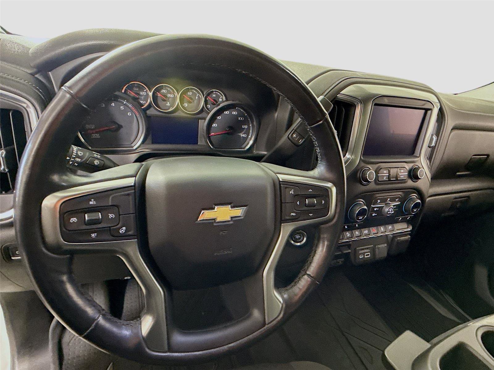 Used 2019 Chevrolet Silverado 1500 LT w/ All-Star Edition AWD/4WD image 5