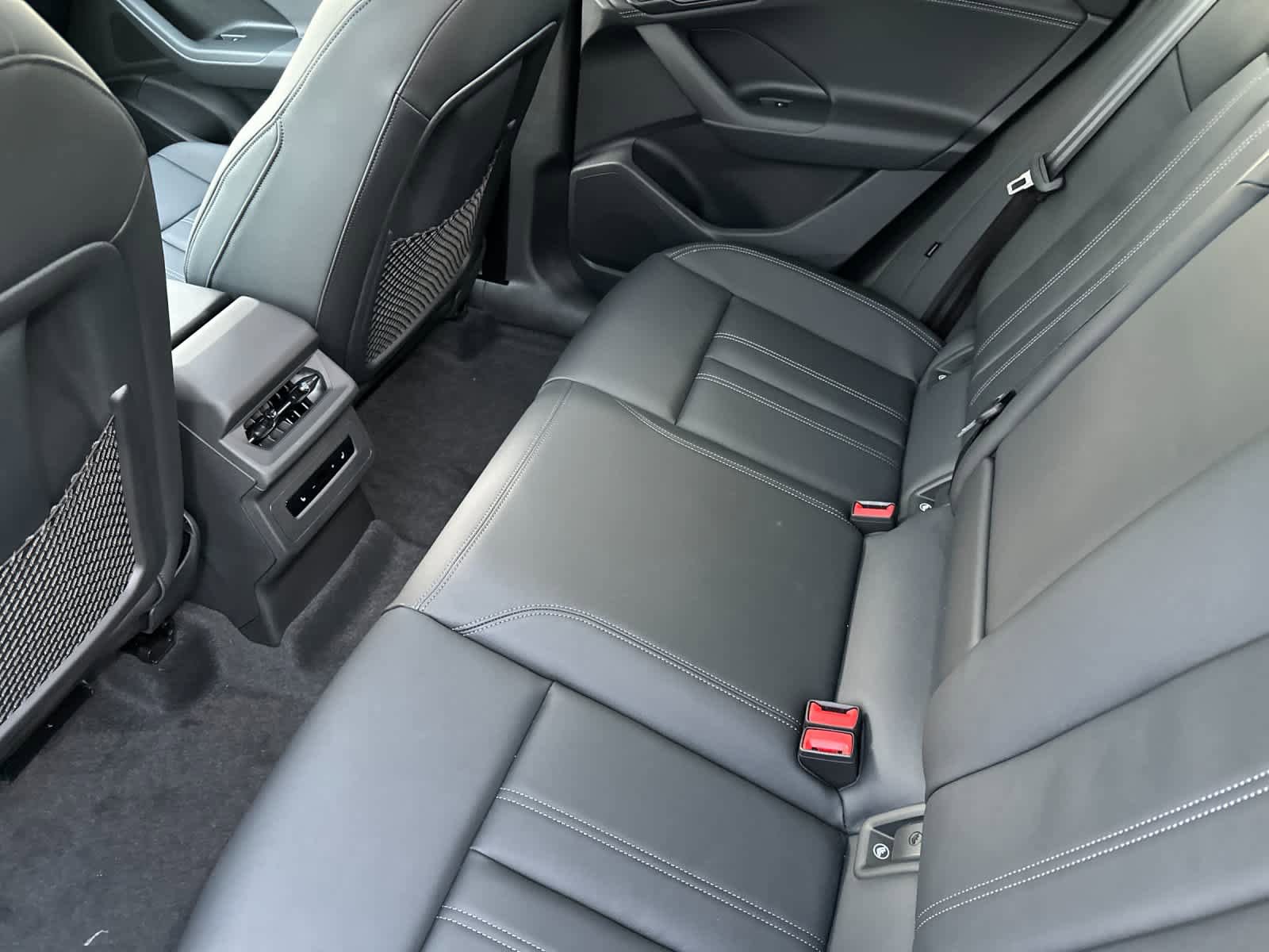New 2025 Audi Q6 e-tron Premium AWD/4WD image 4