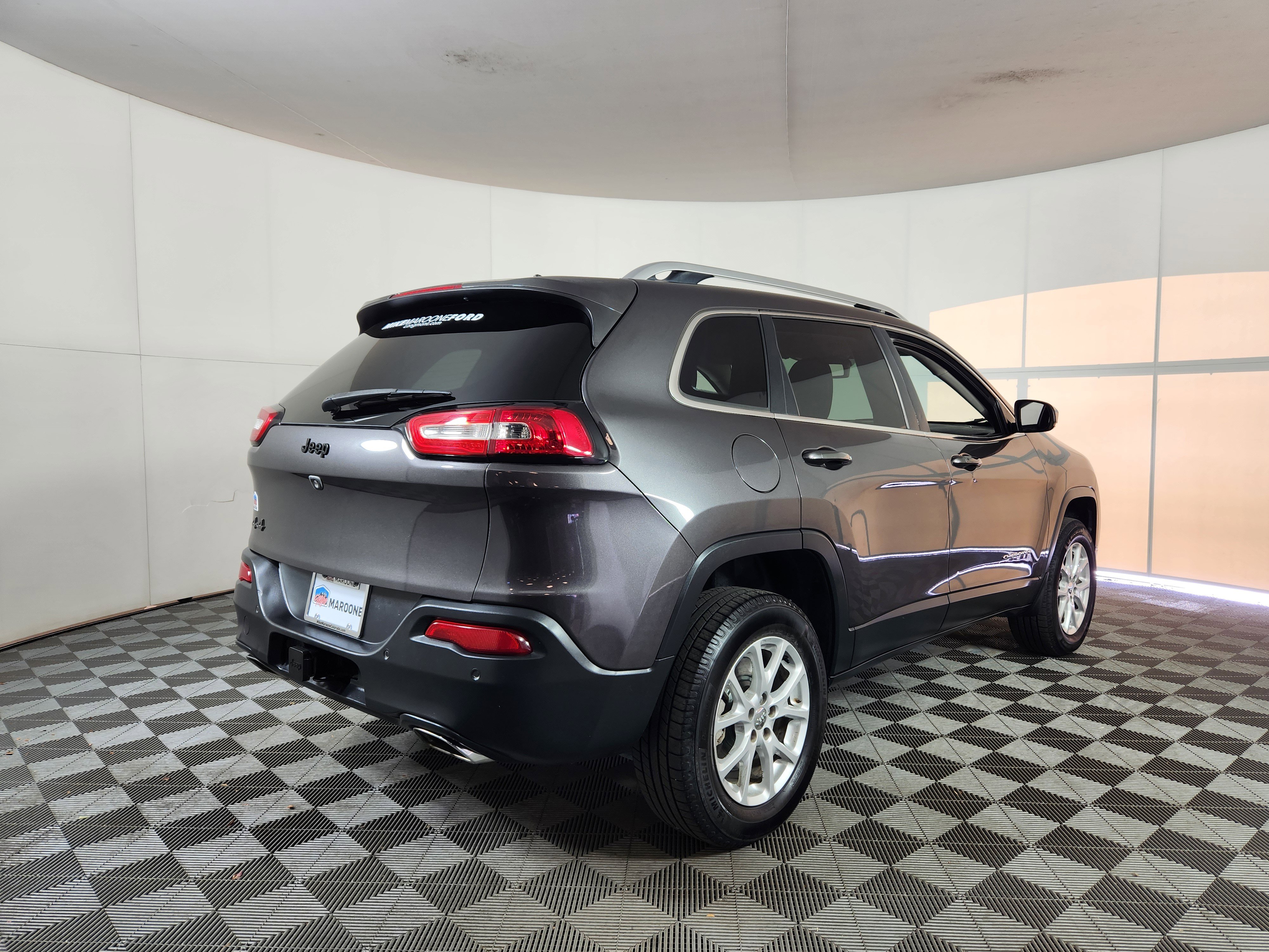 Used 2017 Jeep Cherokee Latitude w/ Comfort/Convenience Group image 7