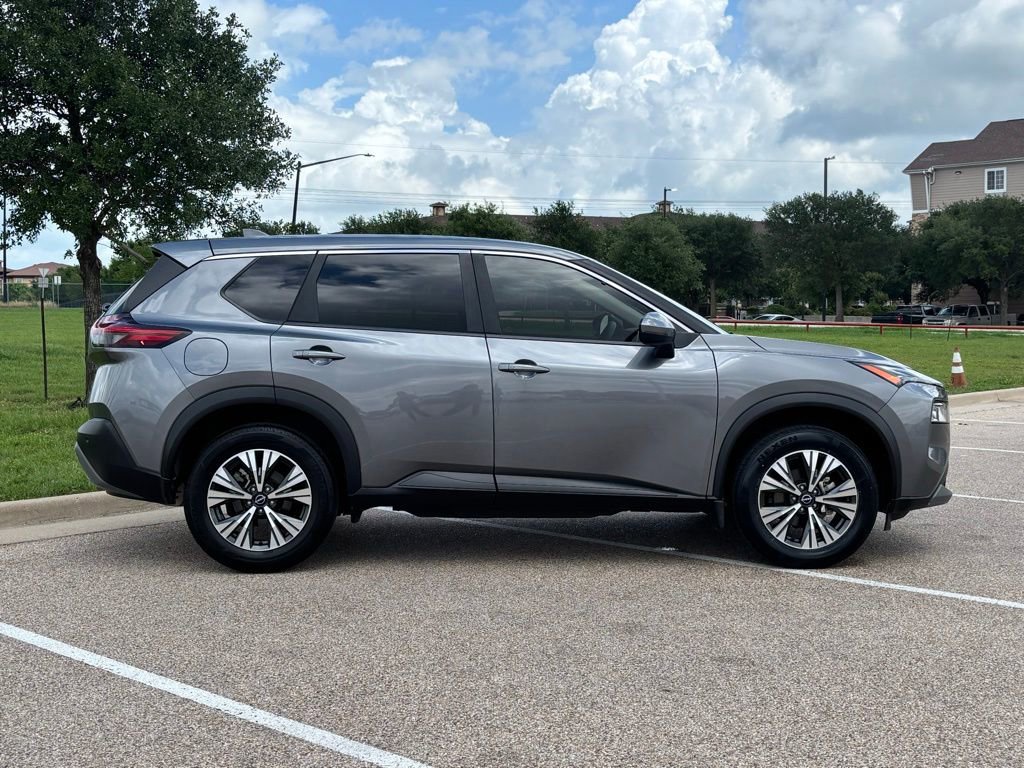 Used 2023 Nissan Rogue SV FWD image 5