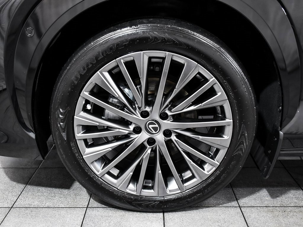 Used 2023 Lexus RZ 450e Premium image 7