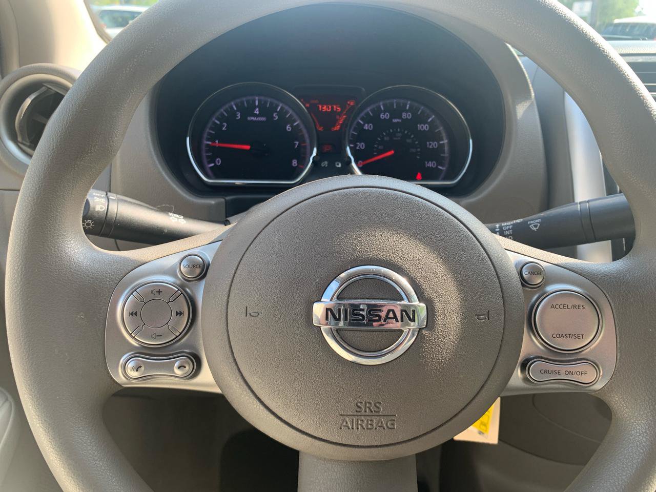 Used 2014 Nissan Versa SV w/ Convenience Package FWD image 16
