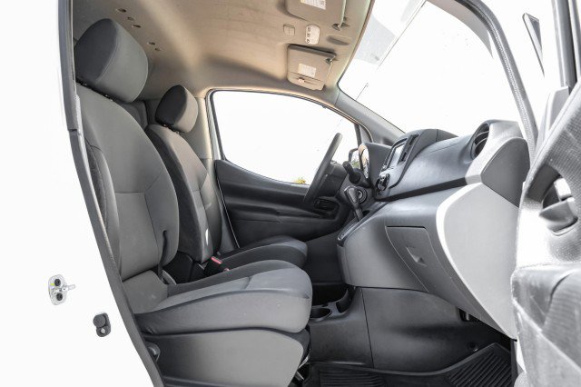 Used 2021 Nissan NV200 S image 41