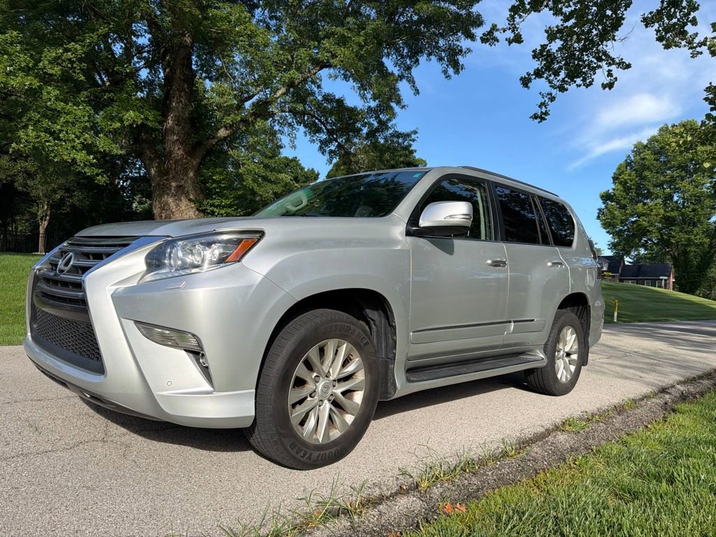 Used 2017 Lexus GX 460 Premium w/ Premium Package AWD/4WD image 6