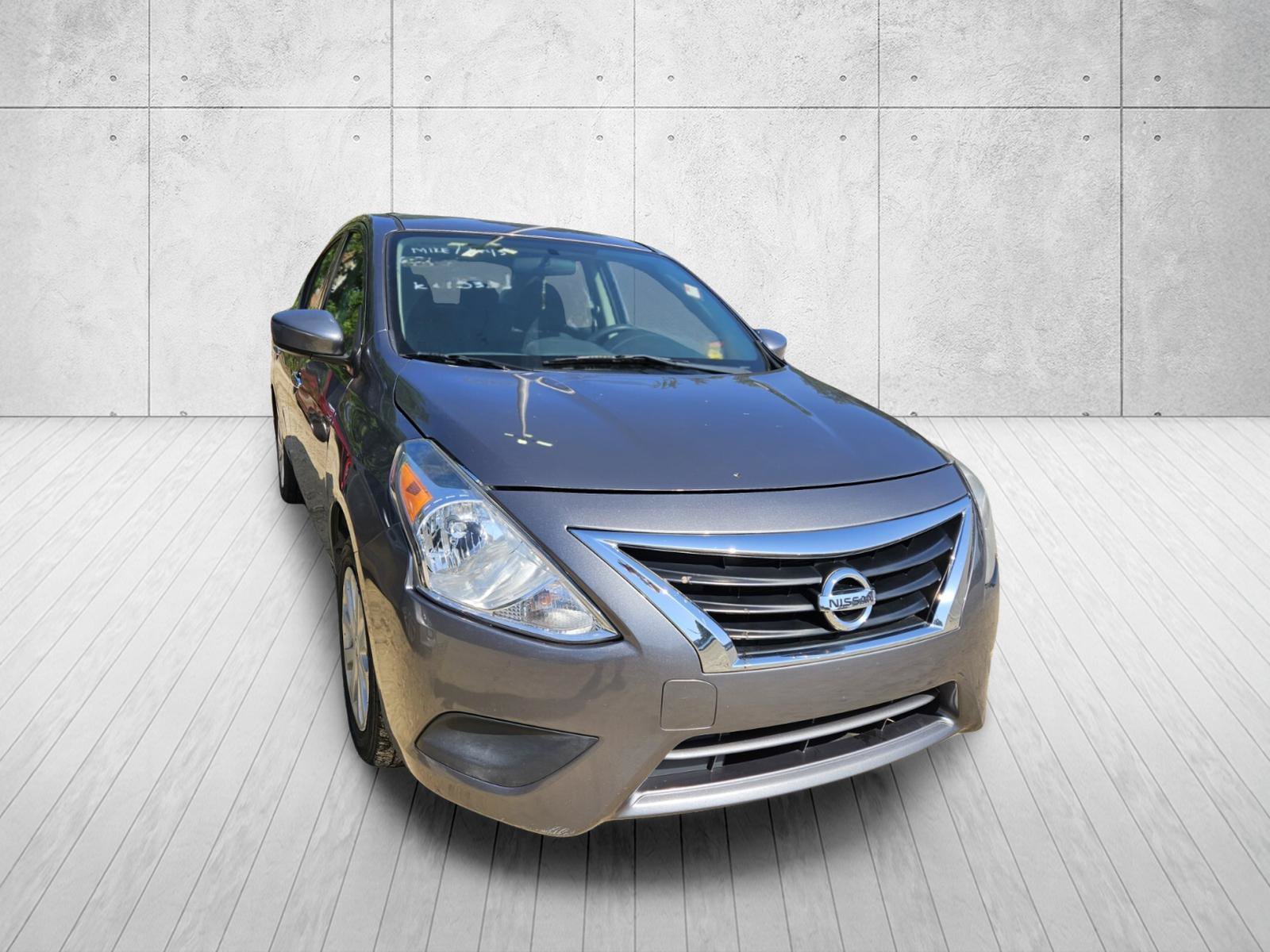 Used 2019 Nissan Versa SV FWD image 3