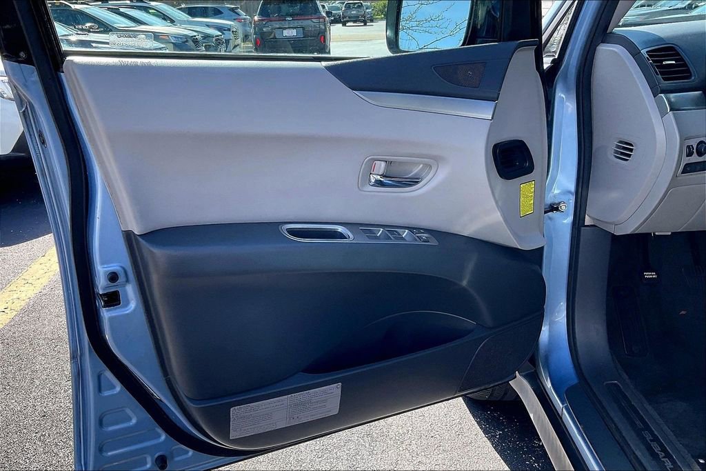 Used 2010 Subaru Tribeca Limited AWD/4WD image 24