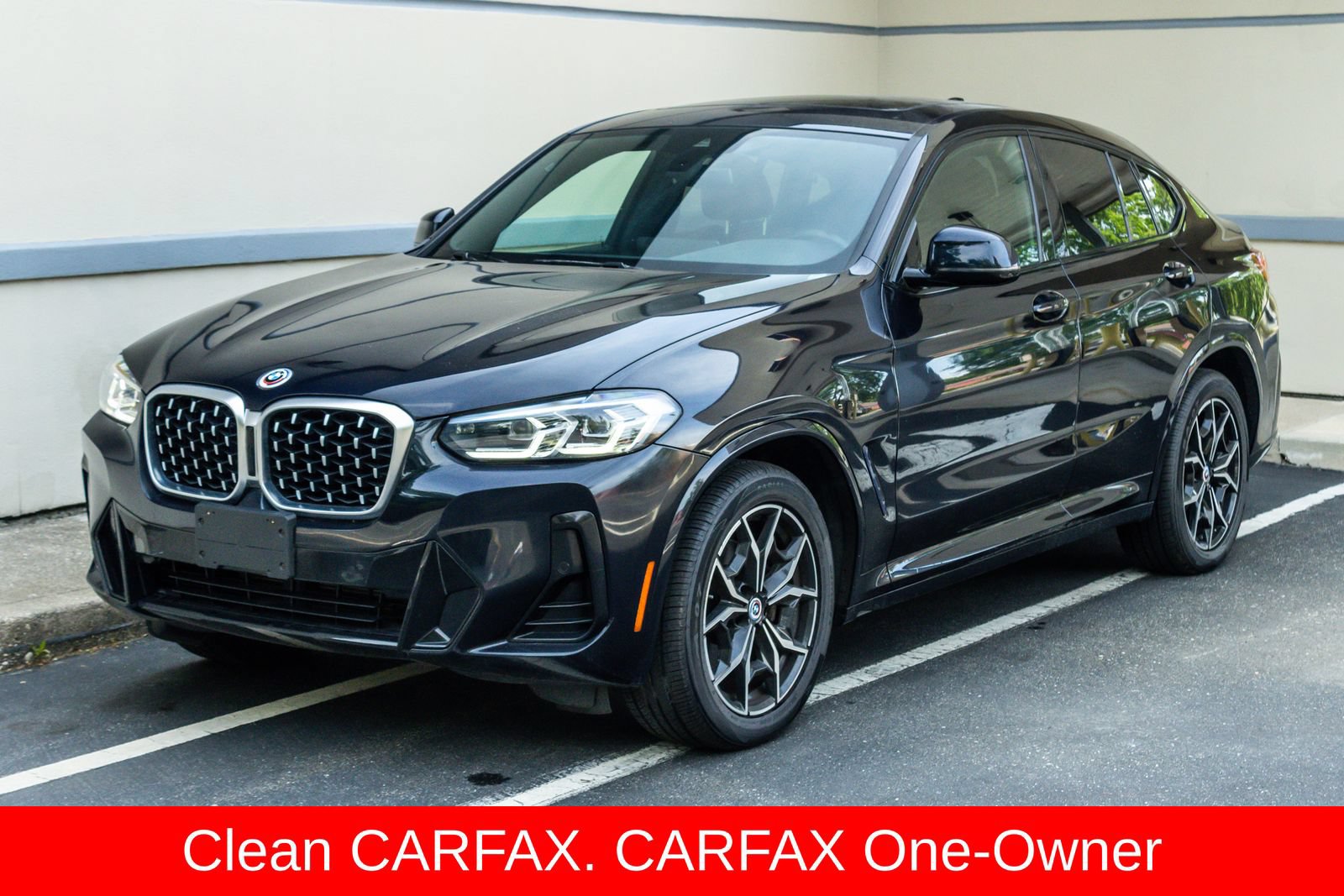 Used 2022 BMW X4 xDrive30i w/ M Sport Package 2