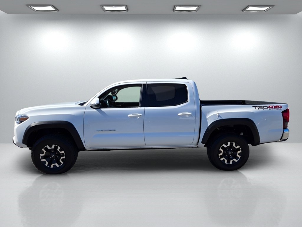 Used 2023 Toyota Tacoma TRD Off-Road image 3