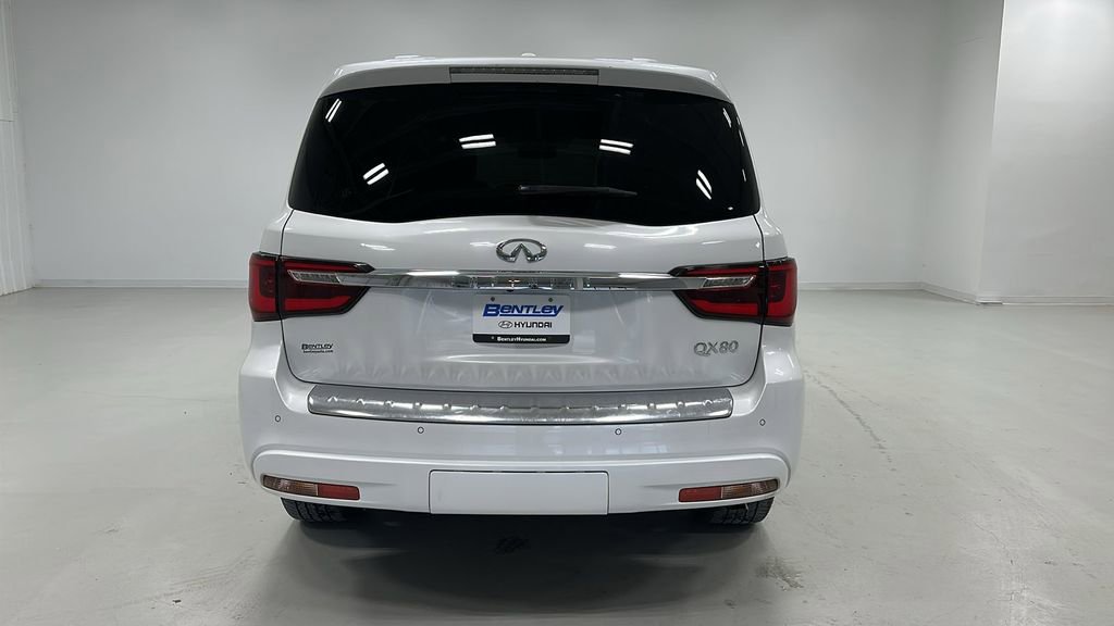 Used 2019 INFINITI QX80 Luxe w/ All-Season Package image 4