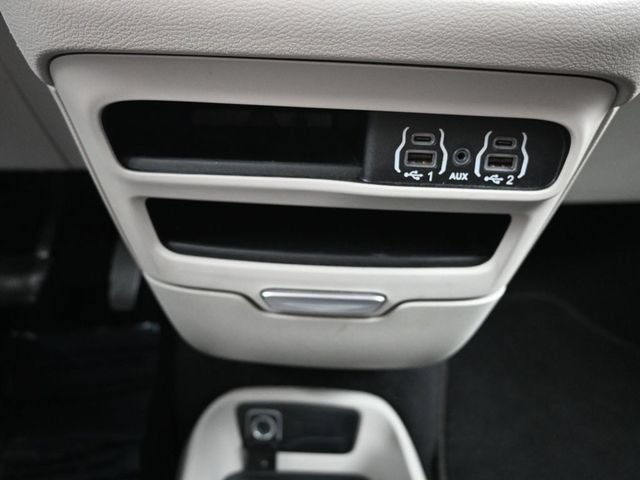 Used 2023 Chrysler Voyager LX FWD image 26