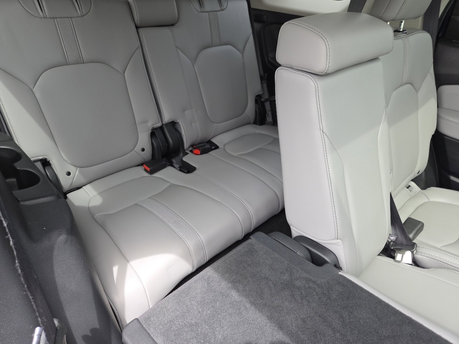 Certified 2025 Honda Pilot Touring image 28