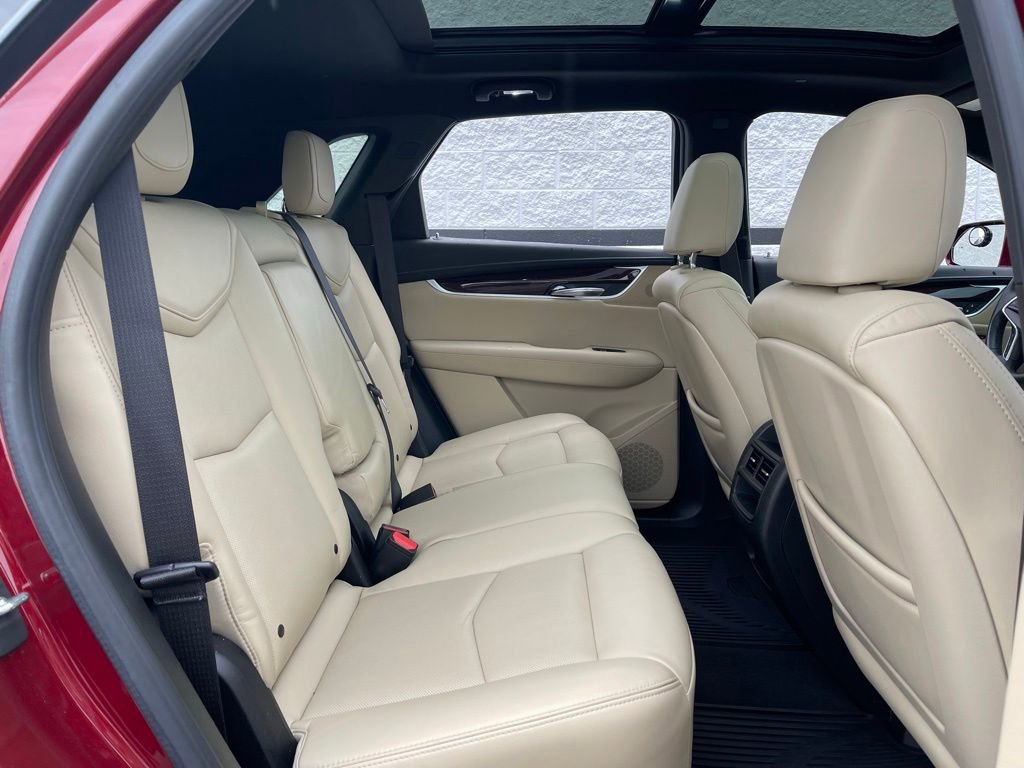 Used 2017 Cadillac XT5 Luxury w/ Driver Awareness Package FWD image 37