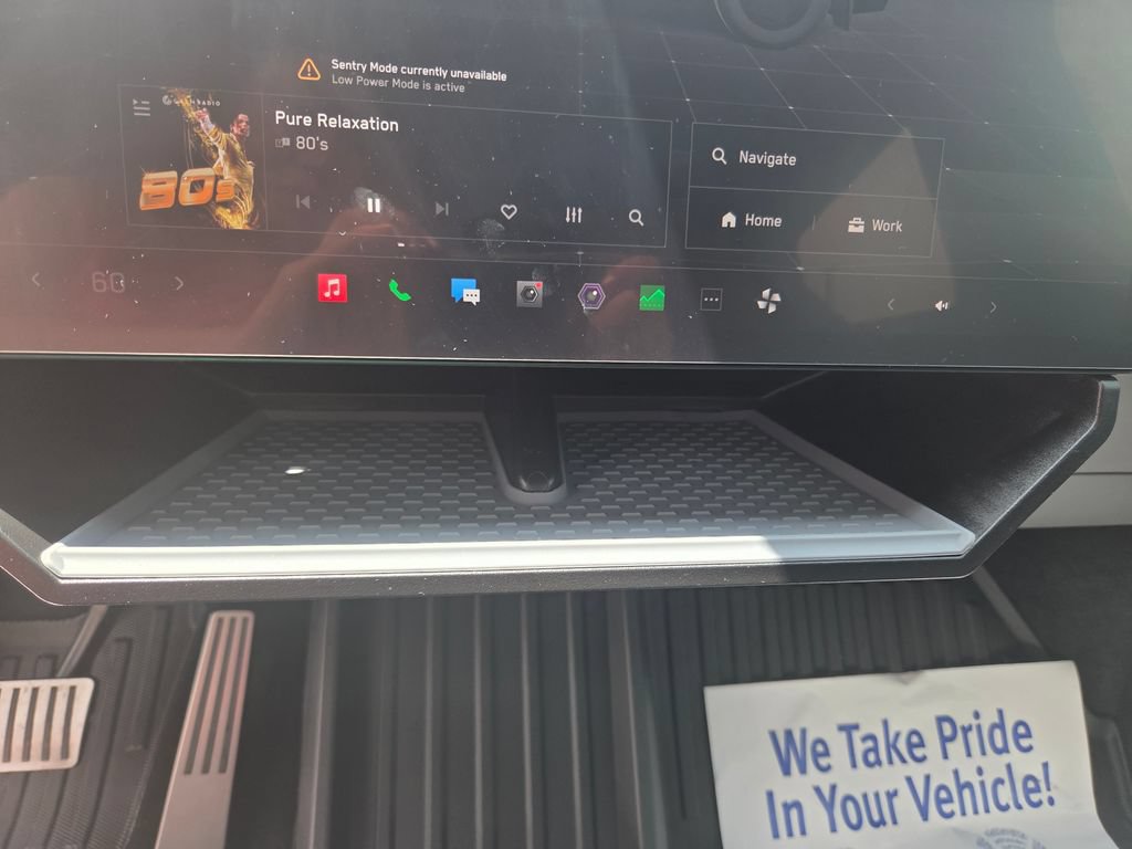 Used 2024 Tesla Cybertruck AWD Crew Cab image 41