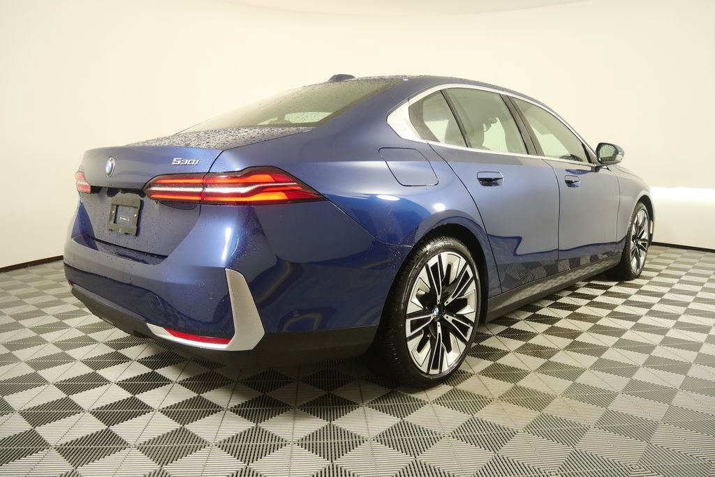 Certified 2025 BMW 530i 530i image 3