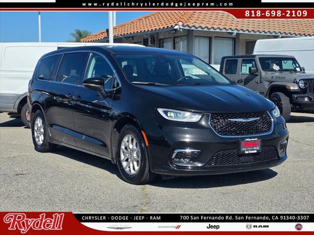 Certified 2023 Chrysler Pacifica Touring-L