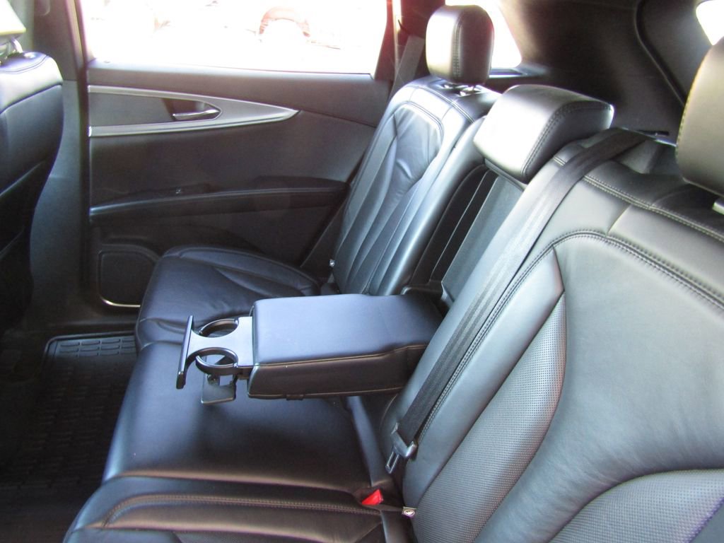 Used 2019 Lincoln Nautilus Select image 24