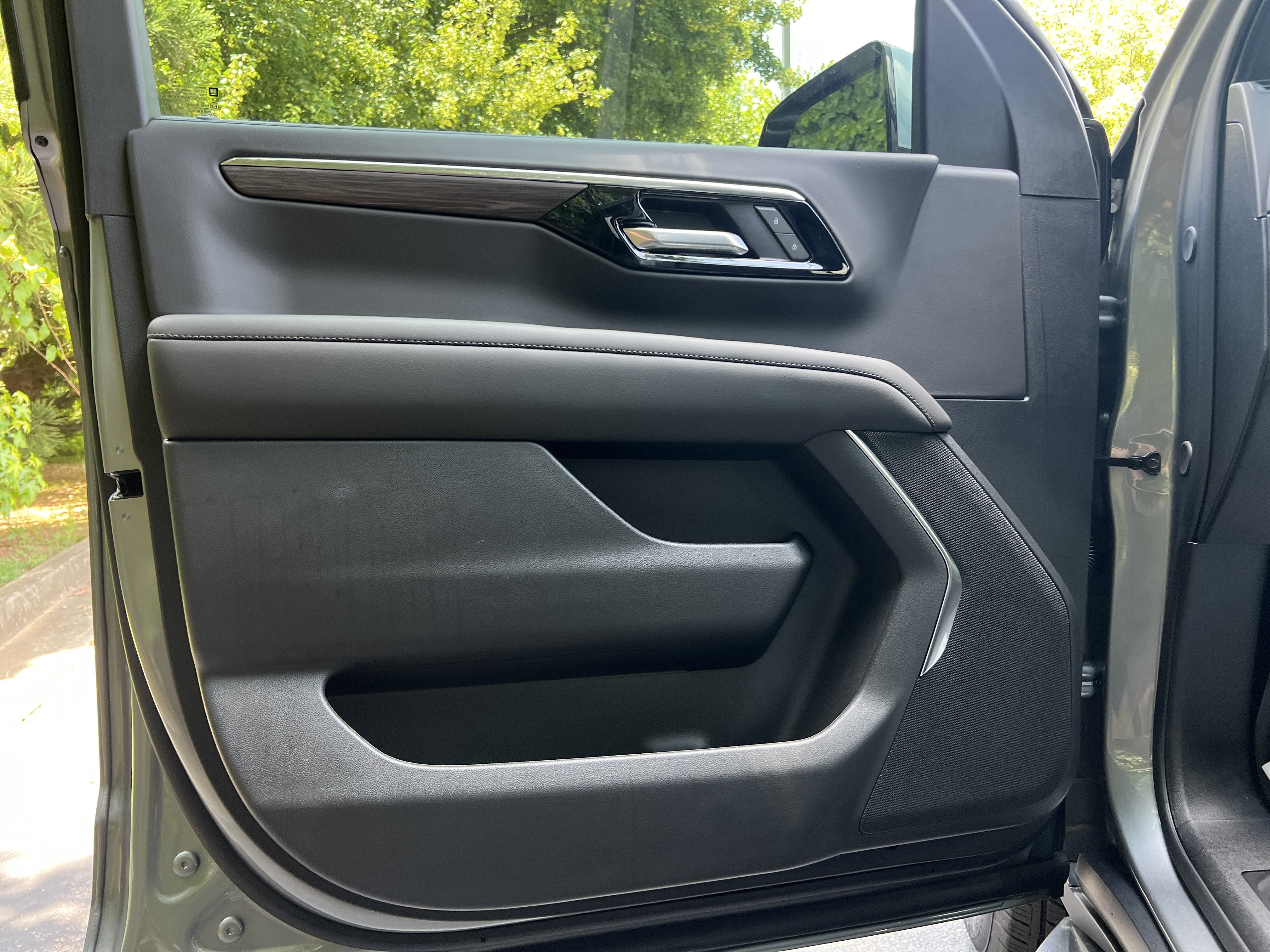 New 2026 Chevrolet Tahoe LS AWD/4WD image 15