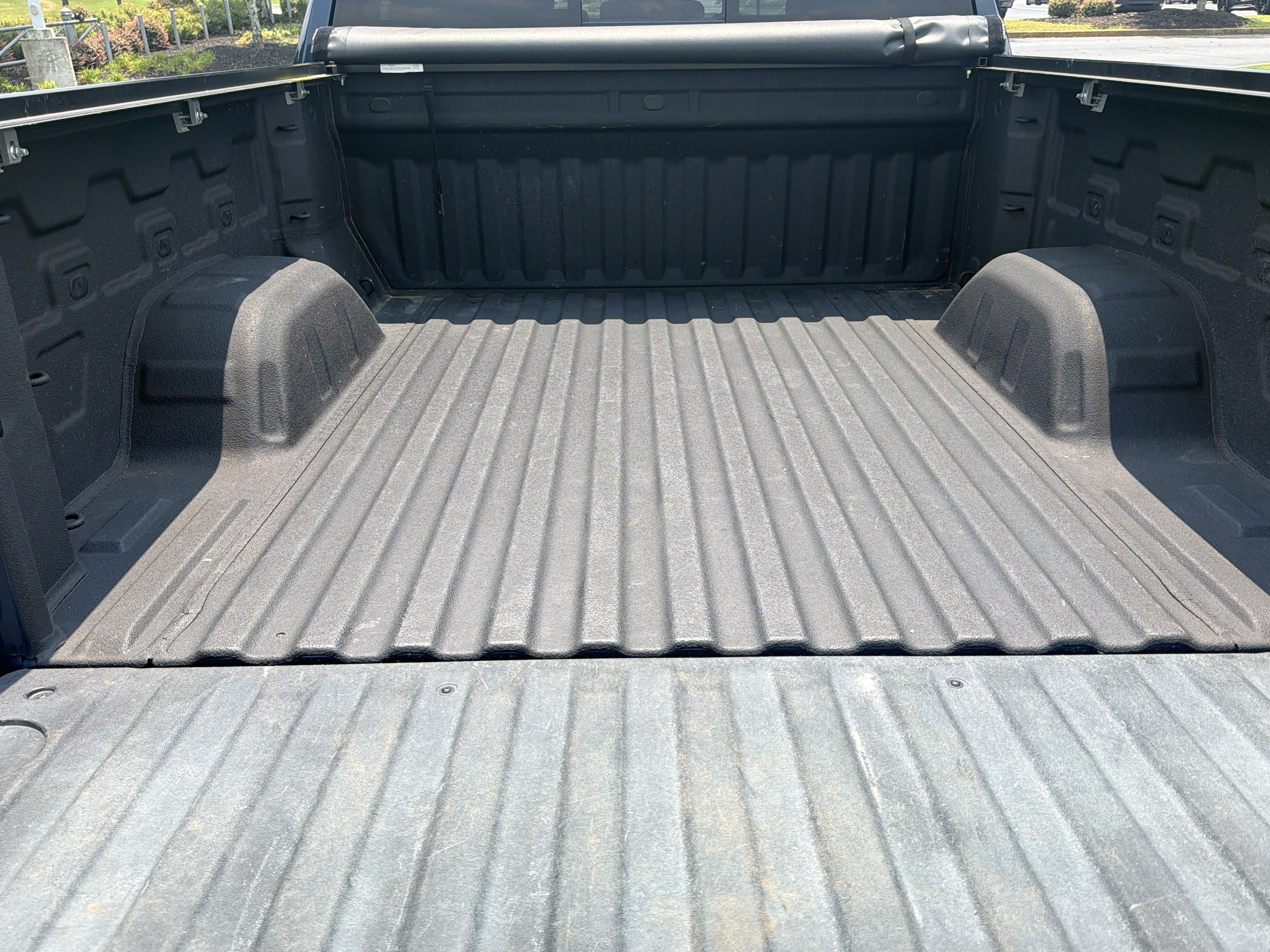 Used 2022 Chevrolet Silverado 1500 LT Trail Boss w/ Convenience Package II AWD/4WD image 30