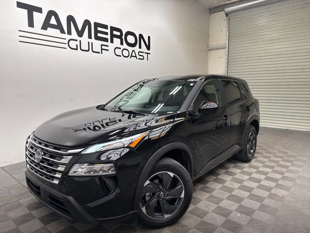 Used 2024 Nissan Rogue SV AWD/4WD image 2