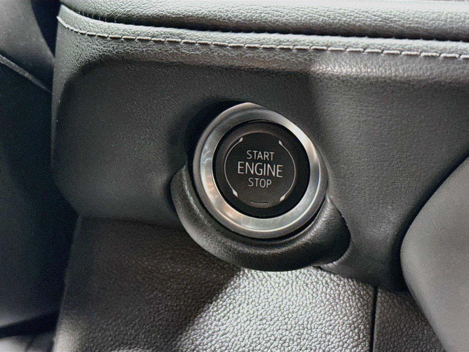 Used 2025 Chevrolet Suburban LT AWD/4WD image 21